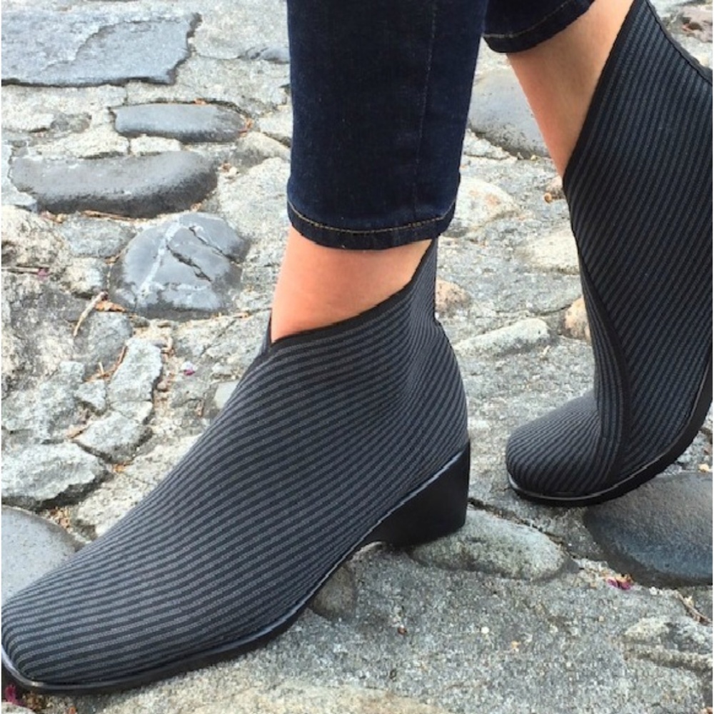 Charleston Shoe Company Ankle boots Size 9 NWOB